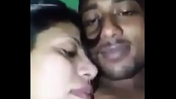 Sizzling Desi Teen’s Passionate Lip-lock
