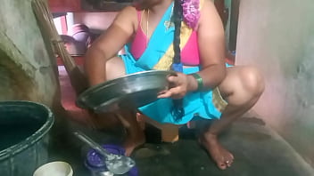Saucy Indian Milf Gets Her Dishes Sparkling
