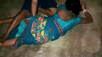 Saucy Village Bhabhi Gets Down And Dirty With A Naughty Boy