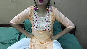 Young Indian Stepmom’s Forbidden Fuck With Her Stepson – 2025 Hindi Audio Porn