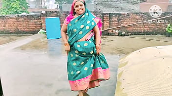Sizzling Saali Gets Soaked And Pounded In The Monsoon Downpour With Steamy Hindi Moans