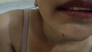 Desi Bhabhi Dipali’s Hot Fingering Video Goes Viral In Hindi